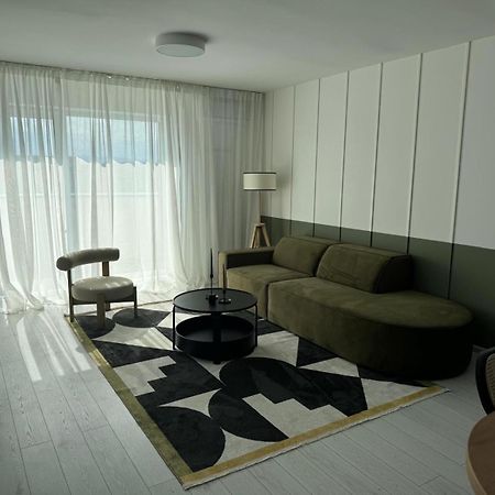 Urban Oasis Apartment Брашов Екстериор снимка
