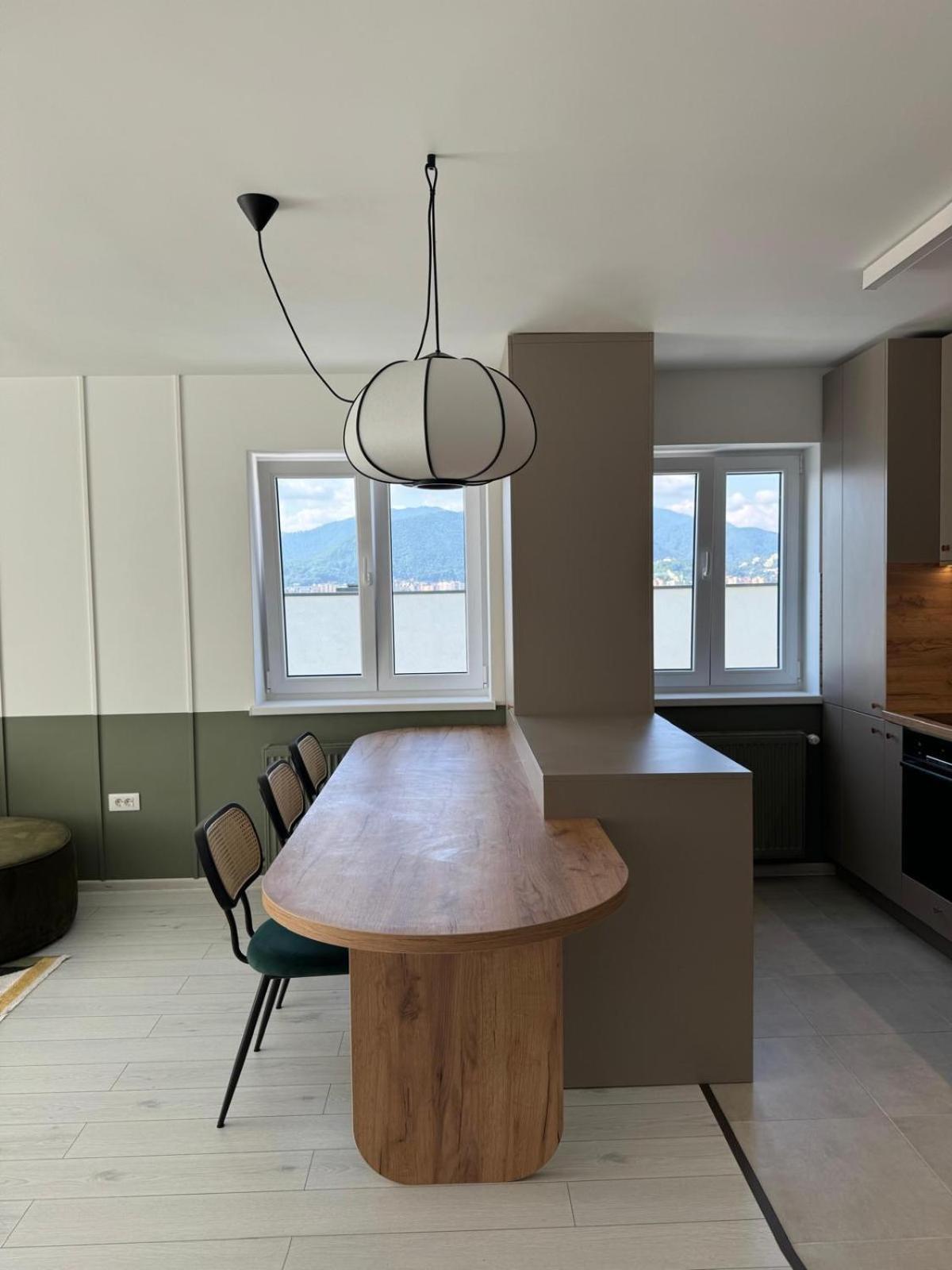 Urban Oasis Apartment Брашов Екстериор снимка