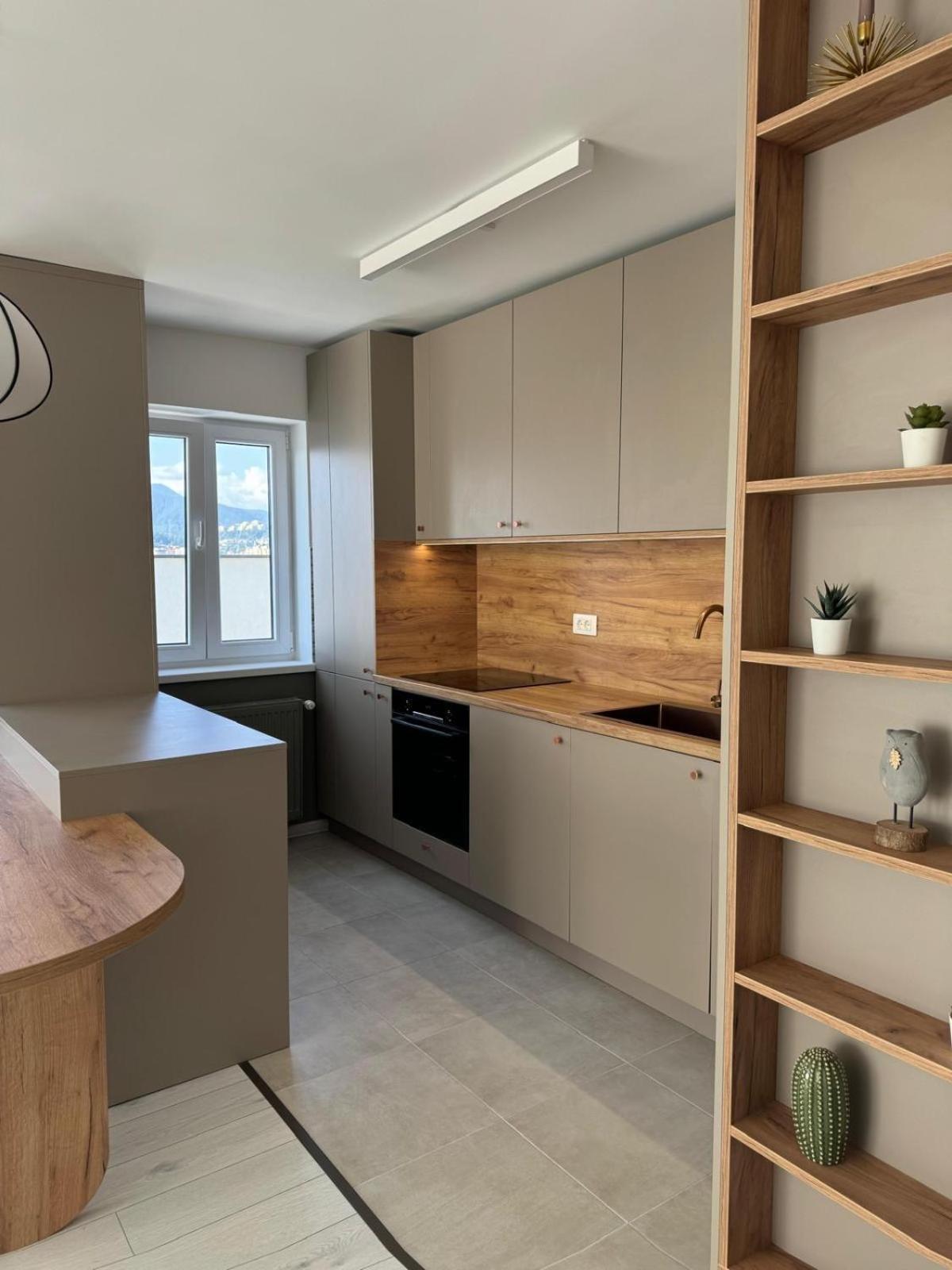 Urban Oasis Apartment Брашов Екстериор снимка