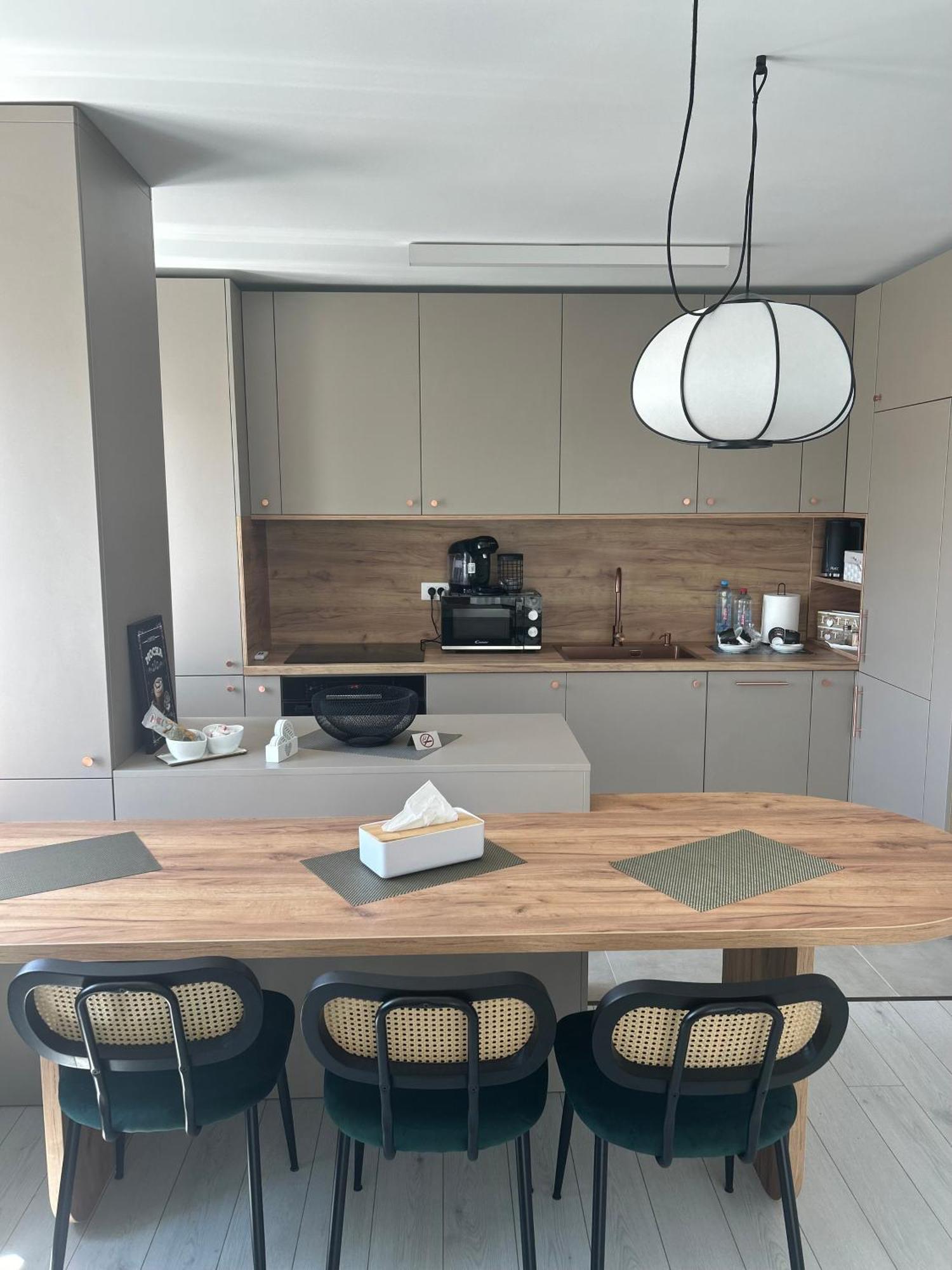 Urban Oasis Apartment Брашов Екстериор снимка